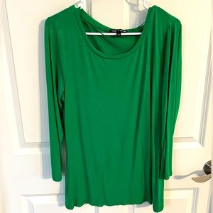 Green women’s long sleeve tee